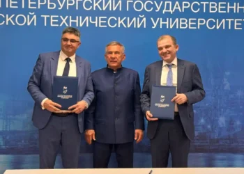 Рустам Минниханов