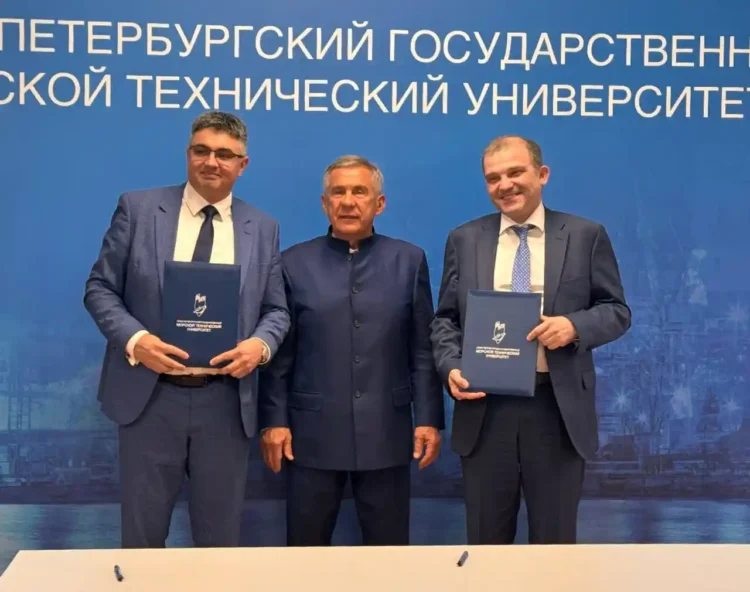 Рустам Минниханов