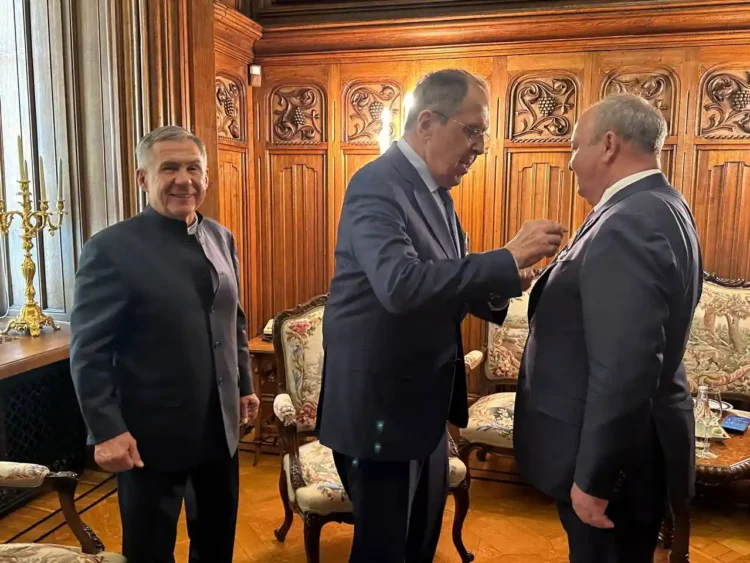 ахметшин и лавров
