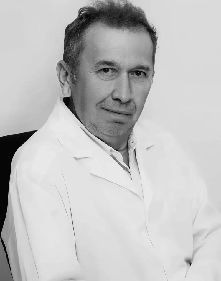 офтальмолог Валерий Газизов