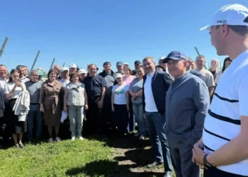 Минниханов посетил Буинский район для оценки весенней посевной кампании