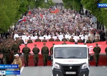 В Казани в акции «Бессмертный полк» приняли участие 150 тыс. человек