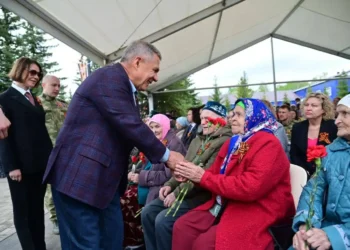 Минниханов с ветеранами