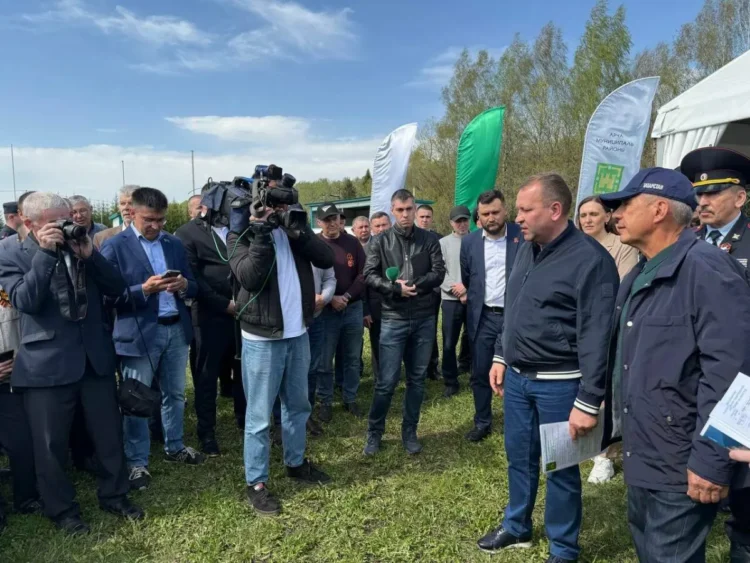 Минниханов в Арском районе