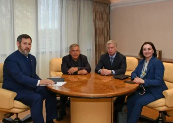 Минниханов в Челнах встретился с губернатором Ульяновской области