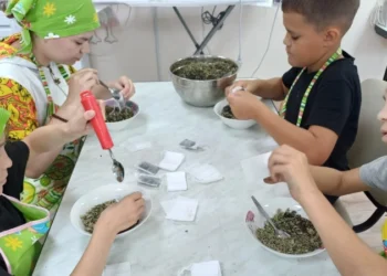 дети волонтеры