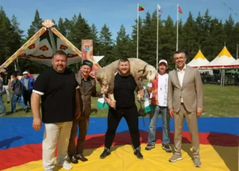 В Бугульме абсолютным батыром Сабантуя стал Алексей Захаров