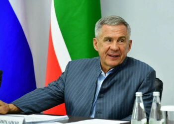 Миңнеханов Мацуевны 50 яшьлеге белән котлады һәм Татарстанның халык артисты исемен бирде