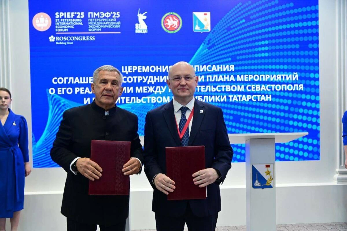 Рустам Минниханов