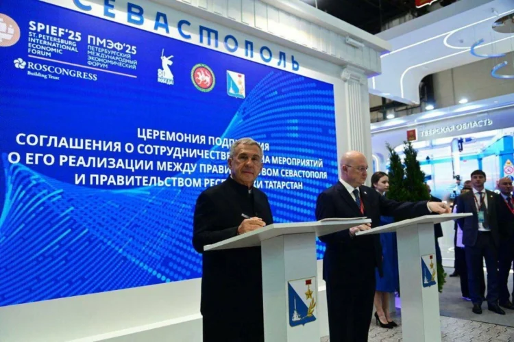 Рустам Минниханов