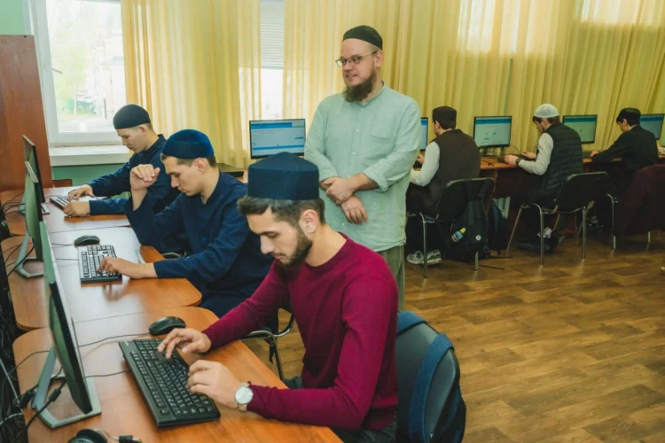 студенты