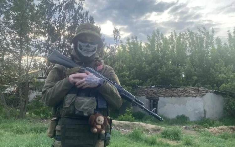 боец