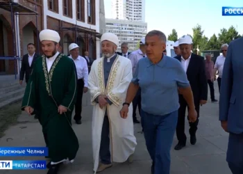 Рустам Минниханов с рабочим визитом посетил Челны и Тукаевский район