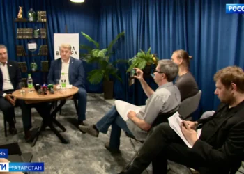 Любовь зла: в Казани мужчина пытался поджечь и разбить машину девушки, которая отказалась знакомиться с ним