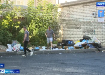 В Казани усилят контроль за мусорными площадками