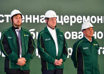 Минниханов и Новак приняли участие в запуске новой установки на «ТАНЕКО»