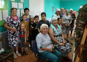 Жители Актанышского района плетут масксети и отправляют посылки бойцам в зону СВО