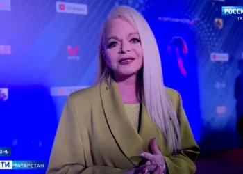 В Казани на «Новой волне» прошел творческий вечер Ларисы Долиной