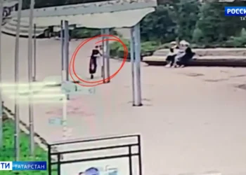 Опасный транспорт: в Бугульме погиб подросток, который врезался в столб на электросамокате