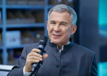 Минниханов посетил праздник в честь 10-летия «Салават Купере»