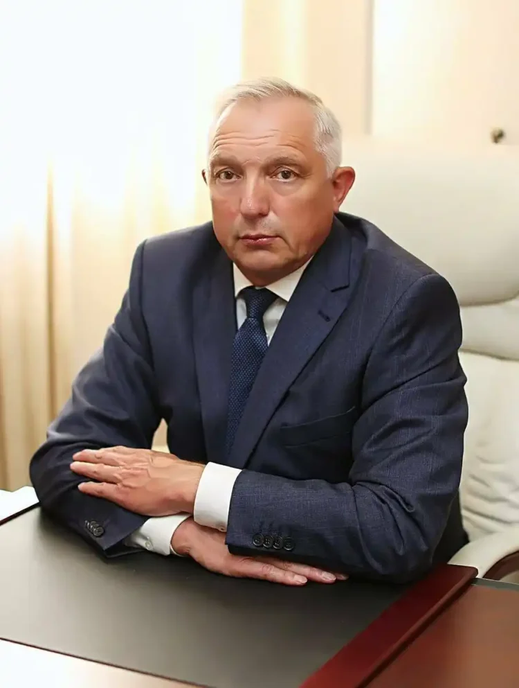 Надир Закиров