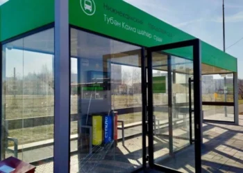 В Нижнекамске разыскивают вандалов, разгромивших остановочные павильоны