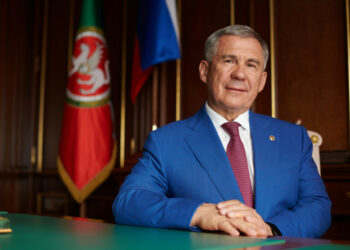 Татарстан Рәисе Рөстәм Миңнеханов Белем көне белән котлады