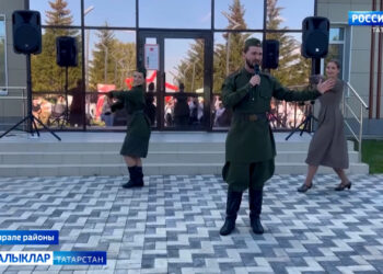 “Геройларга лаек булыйк”  «Созвездие – Йолдызлык» театры артистлары – Чүпрәледә