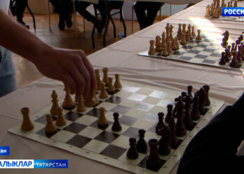 Аклы-каралы дөнья