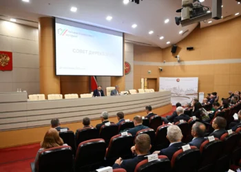 Минниханов провел заседание Совета директоров Татнефтехиминвест