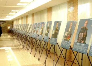 В Альметьевске стартовала выставка «Отец героя»