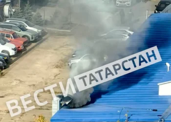 В Казани произошло задымление в автомастерской