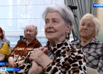 Концерт и внимание как терапия: ветераны Казани отметили День пожилого человека