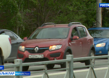 2025нче елның 1нче гыйнварыннан Россия әләме сурәтләнмәгән яңа автомобиль номерларын кулланучыларга штраф  яный