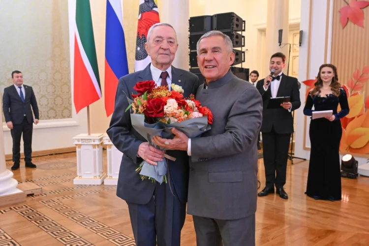 МИННИХАНОВ