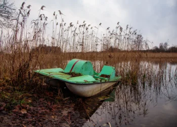 В Татарстане ищут трех человек после крушения лодки на Каме