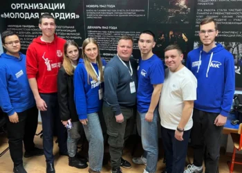 Молодогвардейцы провели экскурсию для гостей из ЛНР в Гуманитарном центре МГЕР РТ