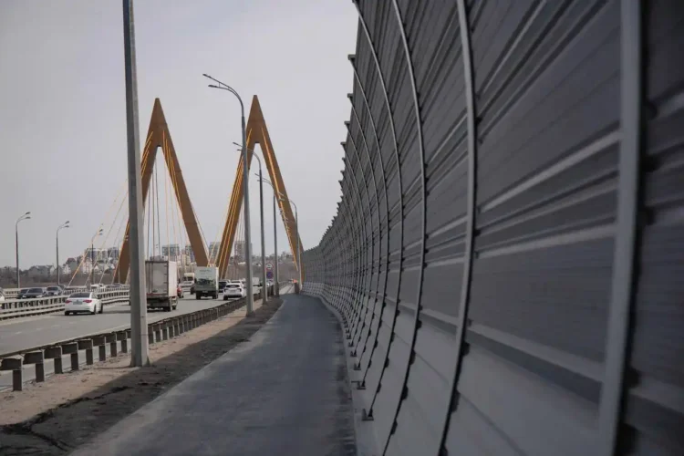 экран миллениум