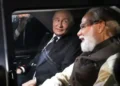 Путин и Моди на одном автомобиле отправились на неформальную встречу