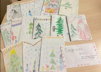 Воспитанники детсада в Актанышском районе нарисовали новогодние открытки для бойцов СВО