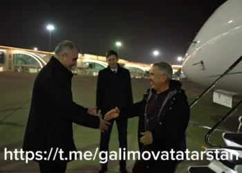 Рустам Минниханов прибыл в Ашхабад для участия в Международном форуме мира и доверия