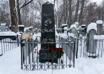 1 гыйнварда Фатих Әмирханның тууына 140 ел тулу уңаеннан аның каберен зиярәт кылдылар