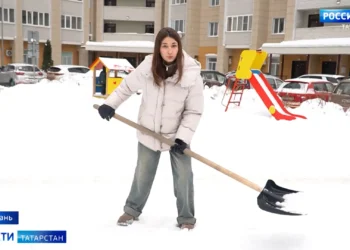 Татарстанцы сжигают 600 калорий при уборке снега