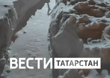 Жители Верхнего Услона дважды за день прокапывали вход к дому