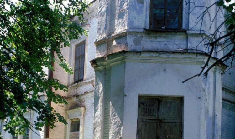 Помощник Раиса республики Олеся Балтусова