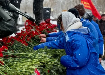 Казанские молодогвардейцы возложили цветы в честь Дня памяти воинам-интернационалистам