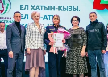 В Нижнекамске депутат и волонтер СВО Лариса Нуреева была удостоена титула «Женщина года»