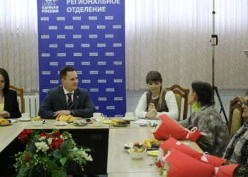 Глава Новошешминского района встретился с семьями погибших бойцов