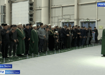 В Казани прошёл республиканский ифтар с участием Минтимера Шаймиева и Рустама Минниханова