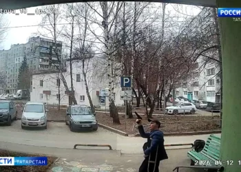 Школьница из Казани рассказала, как сосед выстрелил ей в плечо и угрожал расправой